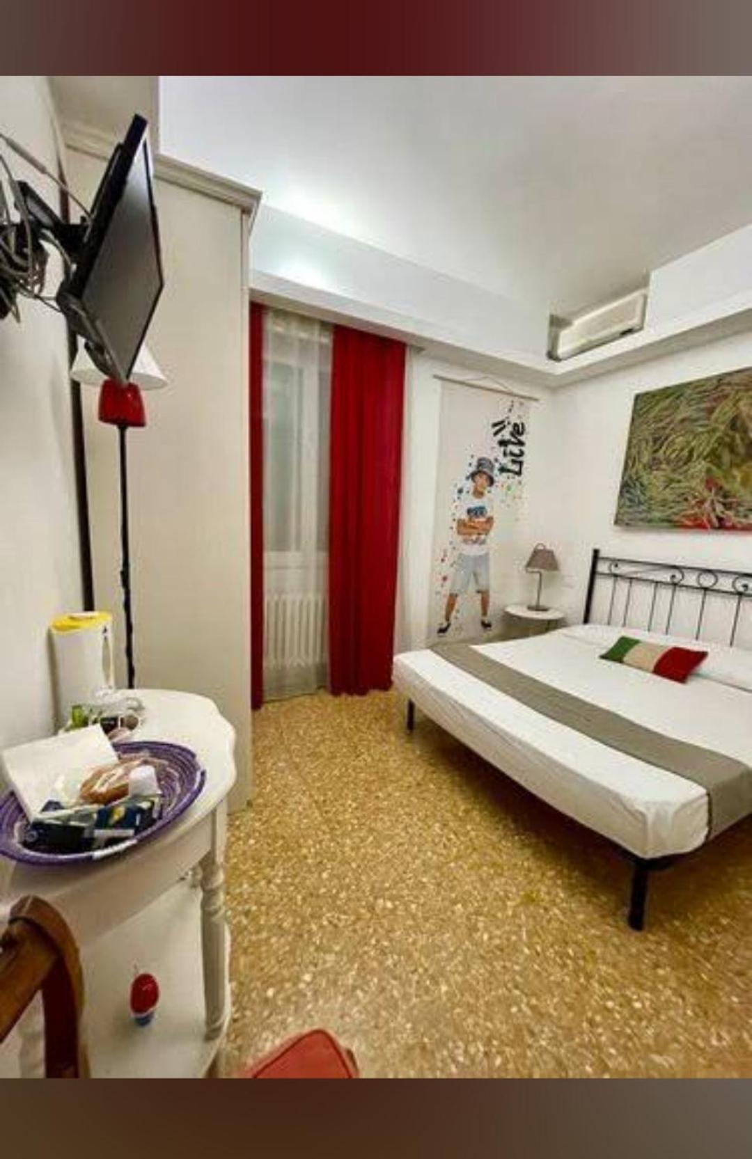 Bausan 12 Rome Luaran gambar